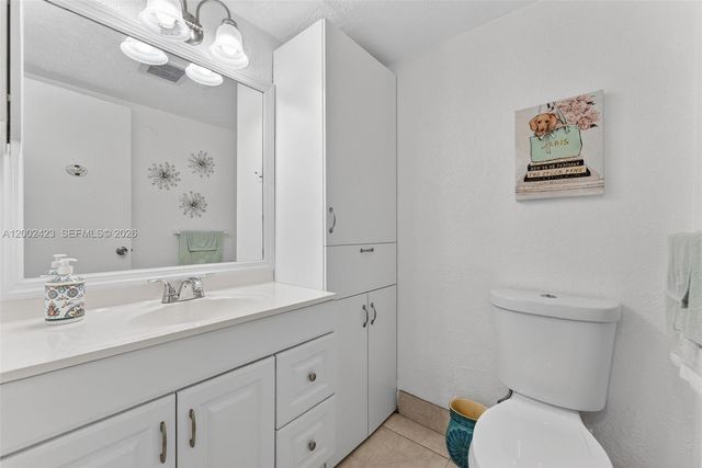 4750 NW 22nd Ct 115, Lauderhill, FL 33313