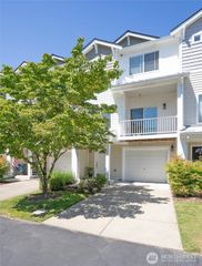 5317 Military Road E #C, Tacoma, WA 98446