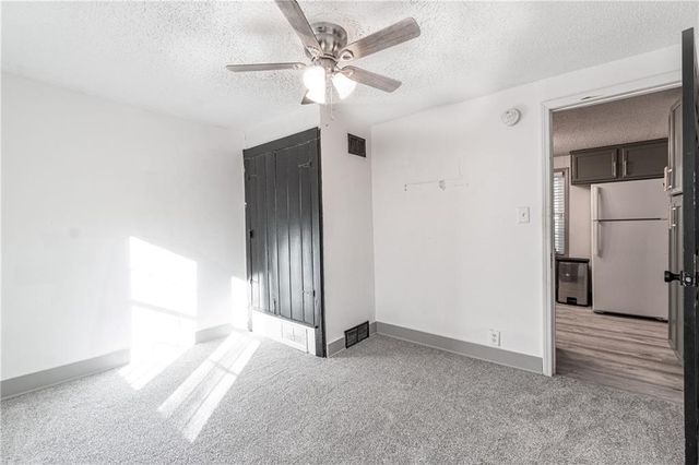 6500 Metcalf Avenue, Mission, KS 66202