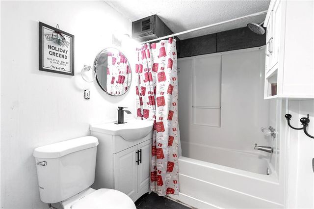 6500 Metcalf Avenue, Mission, KS 66202