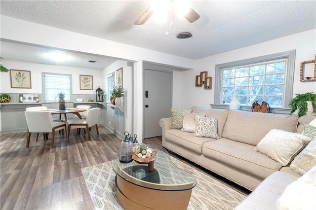 6500 Metcalf Avenue, Mission, KS 66202