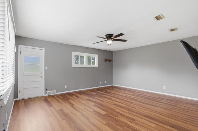 1713 S Drollinger, Wichita, KS 67218
