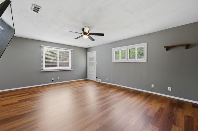 1713 S Drollinger, Wichita, KS 67218