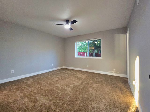 5252 Parkview Drive, Haltom City, TX 76148