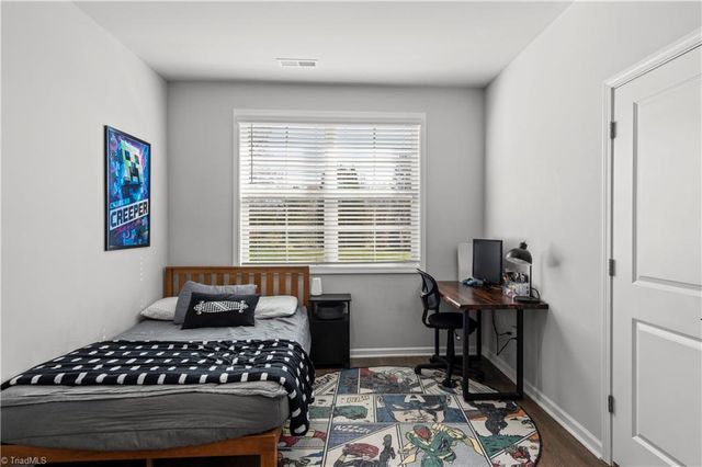 5237 Garnet Hill Drive, Clemmons, NC 27012