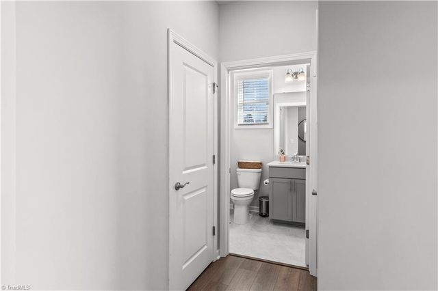 5237 Garnet Hill Drive, Clemmons, NC 27012