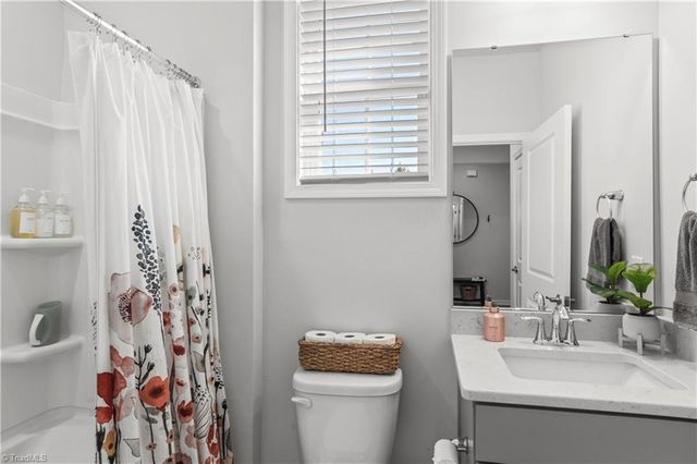 5237 Garnet Hill Drive, Clemmons, NC 27012