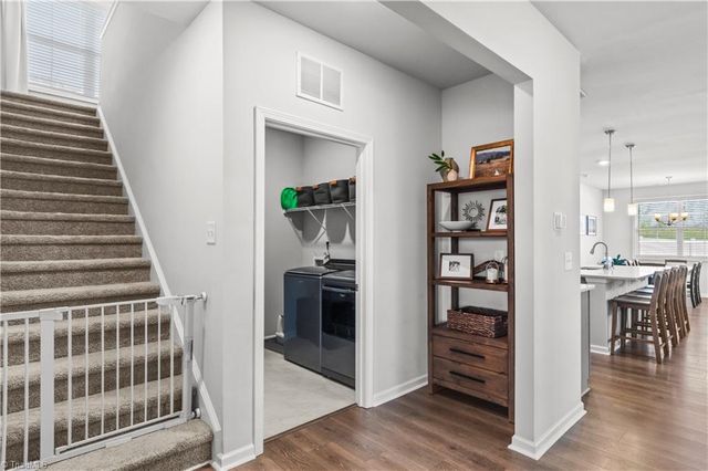 5237 Garnet Hill Drive, Clemmons, NC 27012