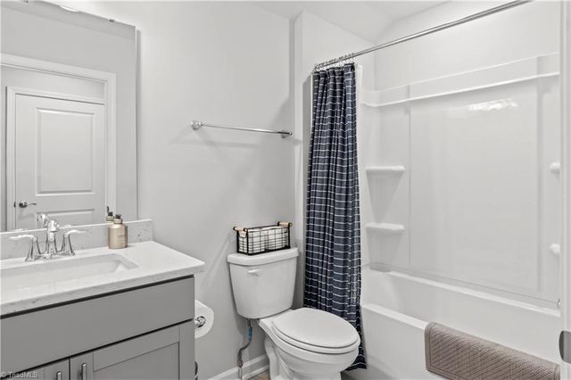 5237 Garnet Hill Drive, Clemmons, NC 27012