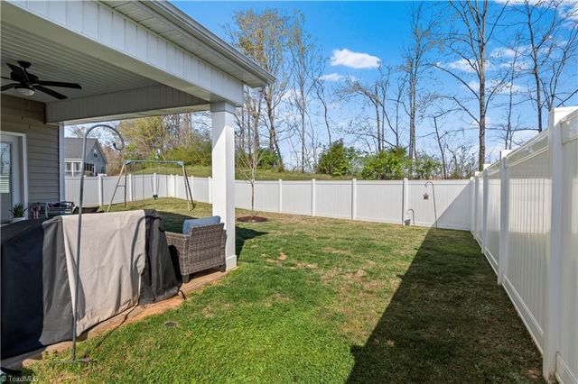 5237 Garnet Hill Drive, Clemmons, NC 27012