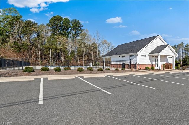 5237 Garnet Hill Drive, Clemmons, NC 27012