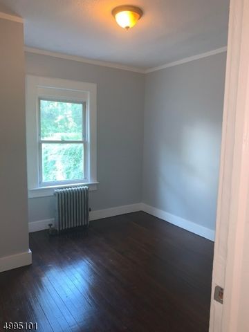 106 Summit St, East Orange City, NJ 07017