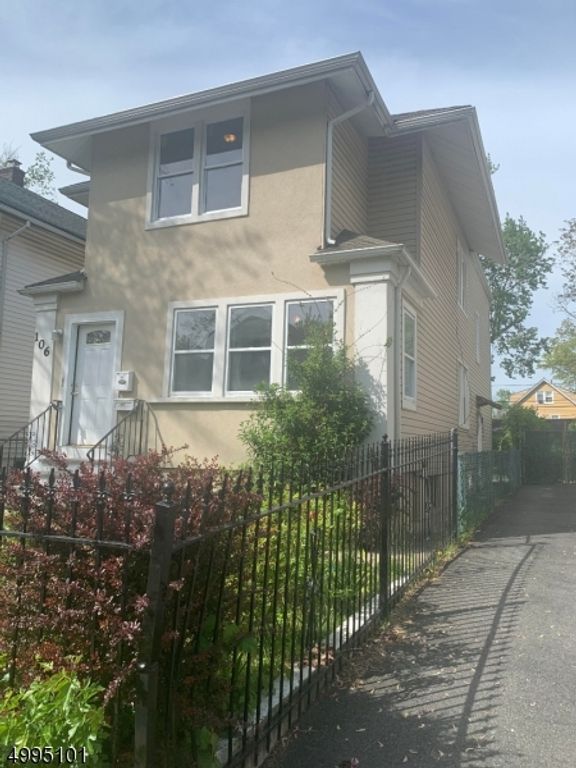 106 Summit St, East Orange City, NJ 07017