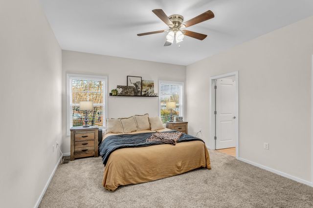 724 Redwood Cir, Columbia, TN 38401