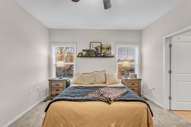 724 Redwood Cir, Columbia, TN 38401