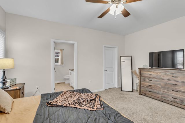 724 Redwood Cir, Columbia, TN 38401