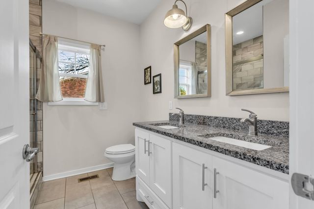 724 Redwood Cir, Columbia, TN 38401