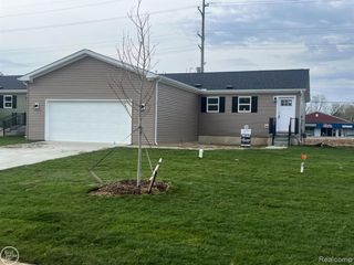 4207 Sugar Maple Run, Flint, MI 48506