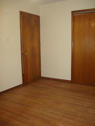 2740 Elkhart Street, Lake Station, IN 46405