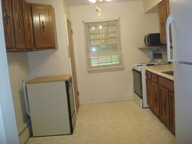 2740 Elkhart Street, Lake Station, IN 46405