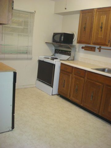 2740 Elkhart Street, Lake Station, IN 46405