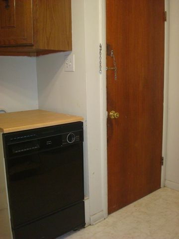 2740 Elkhart Street, Lake Station, IN 46405