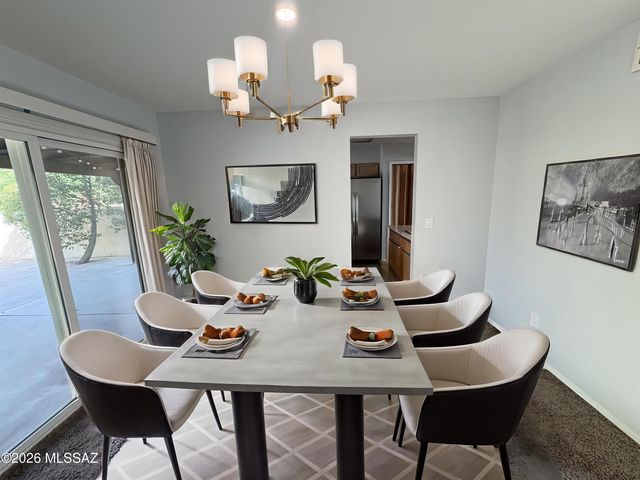 681 N Hearthside Lane, Tucson, AZ 85748