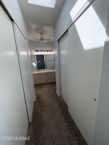 681 N Hearthside Lane, Tucson, AZ 85748