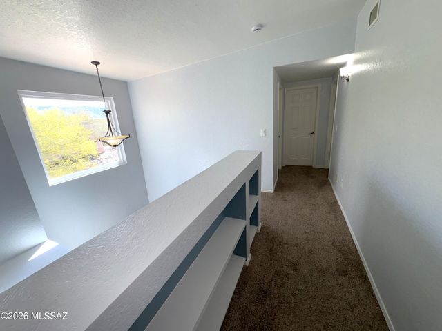 681 N Hearthside Lane, Tucson, AZ 85748