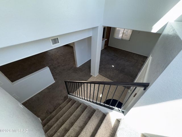 681 N Hearthside Lane, Tucson, AZ 85748