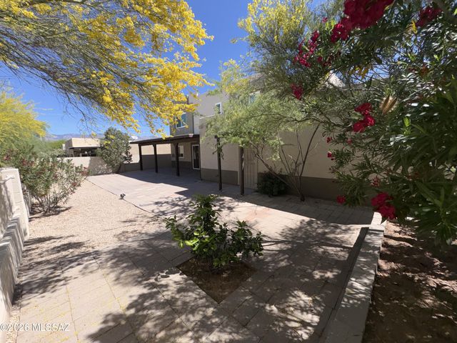 681 N Hearthside Lane, Tucson, AZ 85748