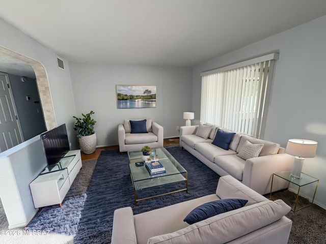 681 N Hearthside Lane, Tucson, AZ 85748