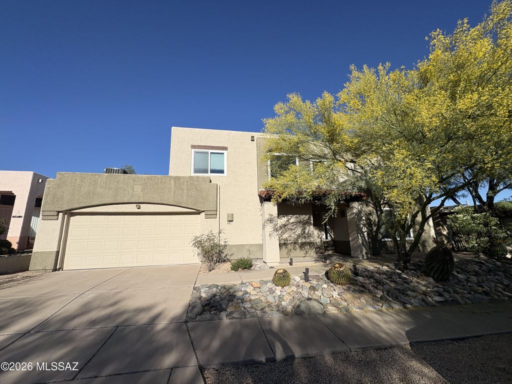 681 N Hearthside Lane, Tucson, AZ 85748