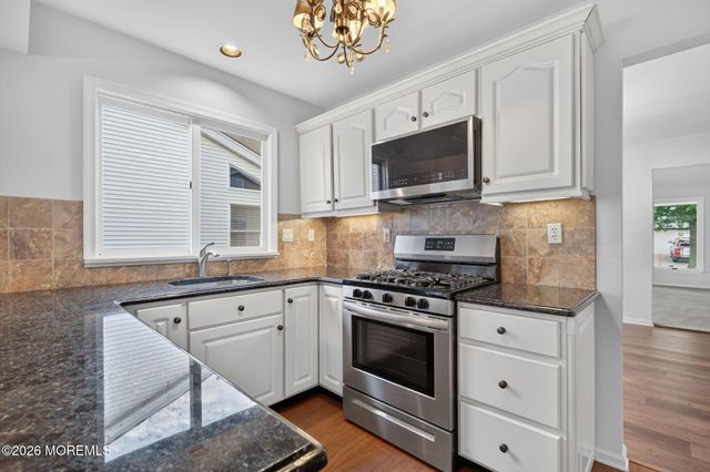 2381 Coral Leaf Road, Toms River, NJ 08755