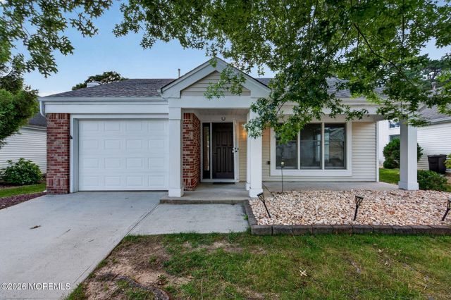 2381 Coral Leaf Road, Toms River, NJ 08755