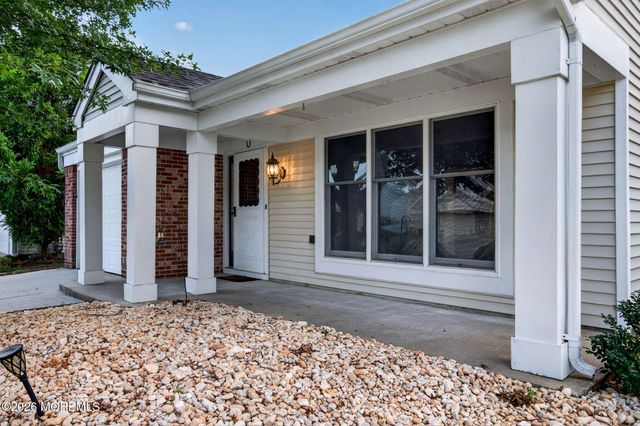2381 Coral Leaf Road, Toms River, NJ 08755