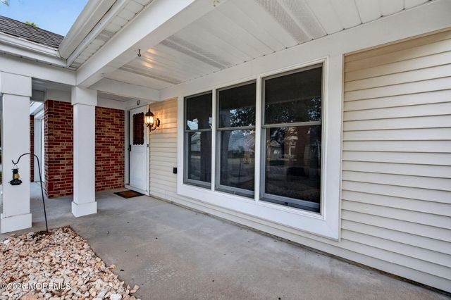 2381 Coral Leaf Road, Toms River, NJ 08755