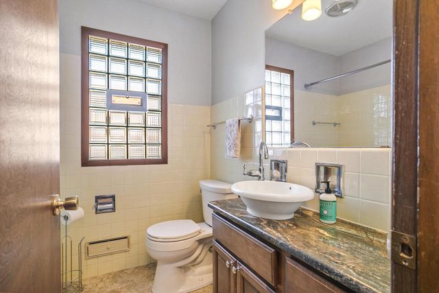 3203 N 94th STREET, Milwaukee, WI 53222