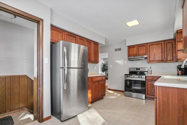 3203 N 94th STREET, Milwaukee, WI 53222