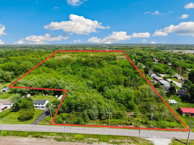 677 N 450 W, Valparaiso, IN 46385