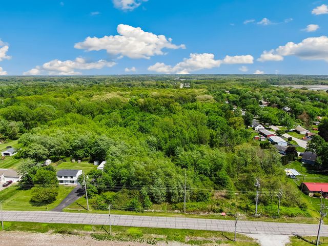 677 N 450 W, Valparaiso, IN 46385