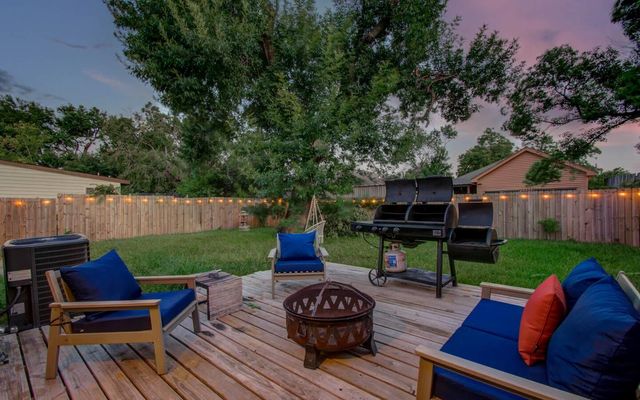5312 Jefferson Street, Houston, TX 77023