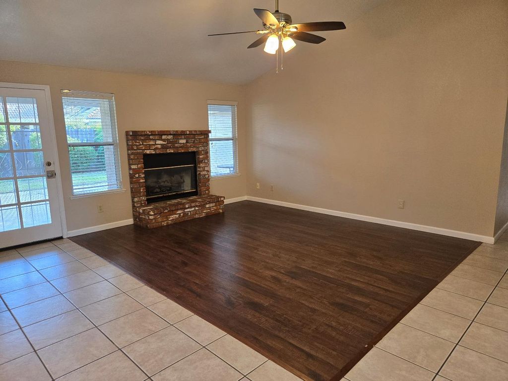 Image 7 of property listing at 1415 E Portland Avenue, Fresno, CA 93720