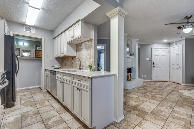 16301 Ledgemont Lane 179, Addison, TX 75001
