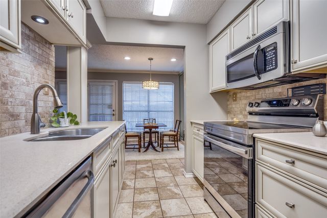 16301 Ledgemont Lane 179, Addison, TX 75001