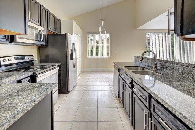 11526 NW 5th Street, Coral Springs, FL 33071