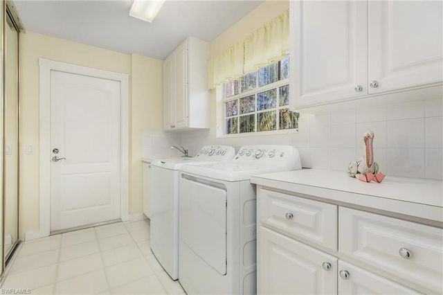 4147 Los Altos CT, Naples, FL 34109