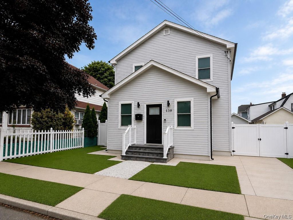 130 Elizabeth Avenue, Hempstead, NY 11550 — exterior