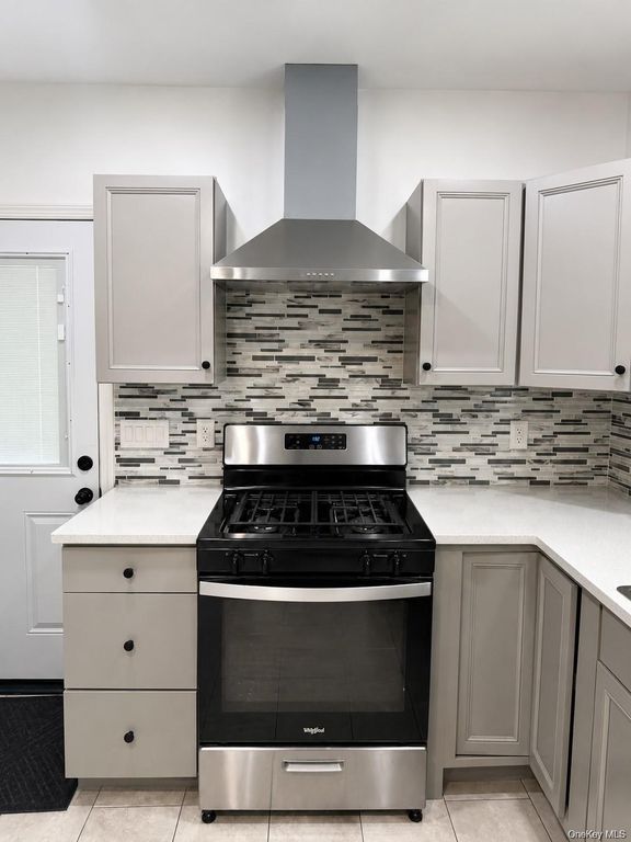 130 Elizabeth Avenue, Hempstead, NY 11550 — photo 5