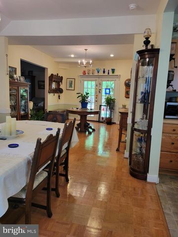 2 BROADWAY CIR, Cumberland, MD 21502